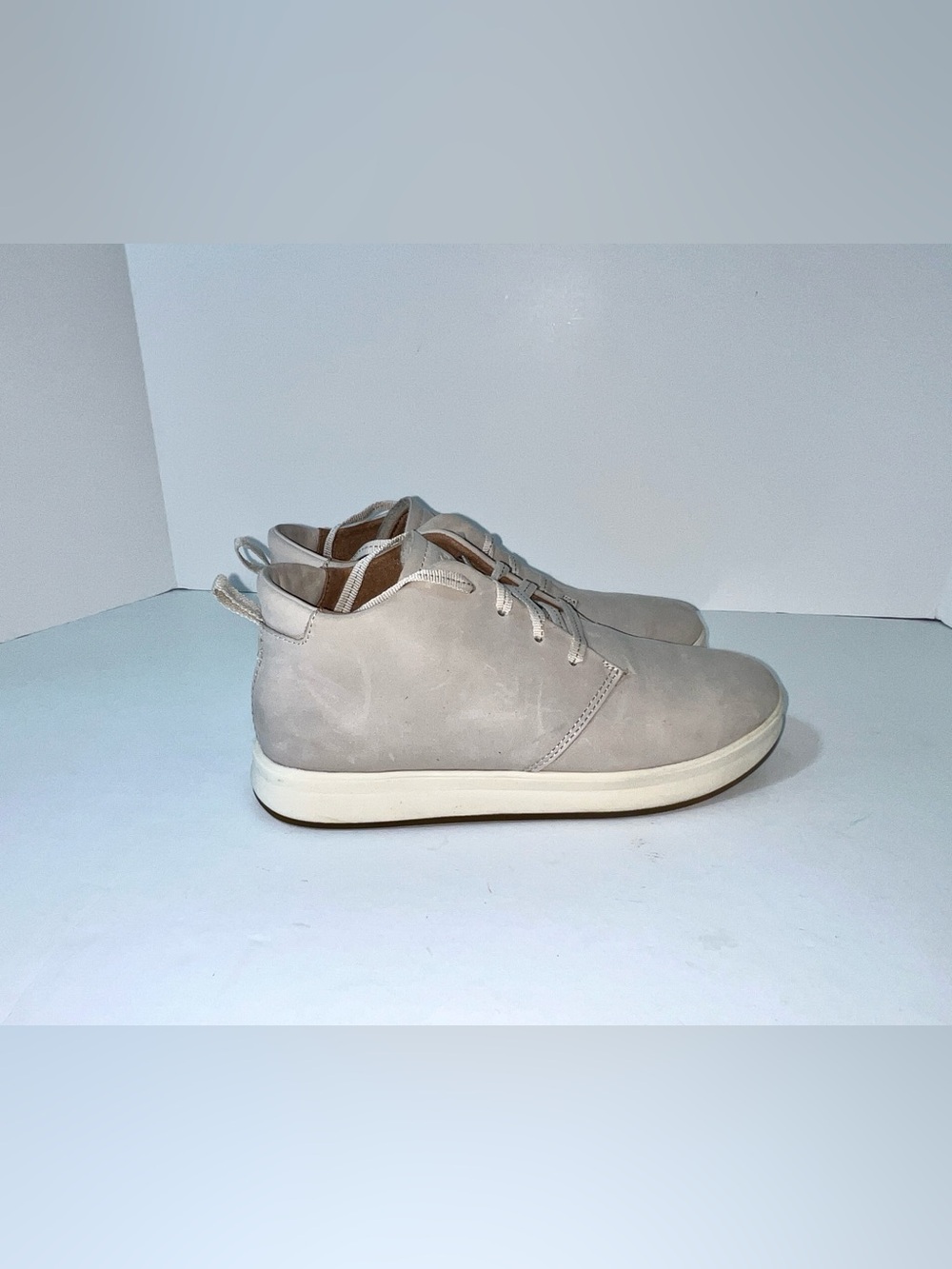 OluKai Wao Leather Chukka Boots Light Gray Women’s Size 9 EU 39 Sneakers